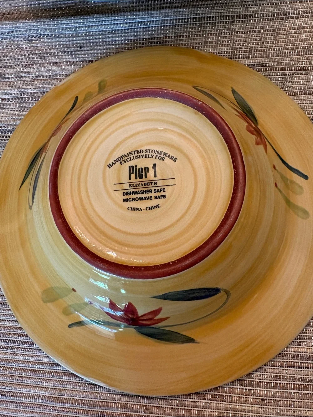 Set of 2 Pier 1 Elizabeth rimmed soup pasta bowl , 9 inches in diameter
